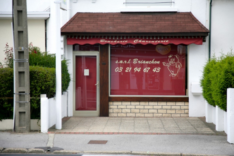 vitrine-ST DALMAS LE SELVAGE-min_france_frankreich_commerce_frankrijk_francia_delicatessen_butchery_charcuterie-424328